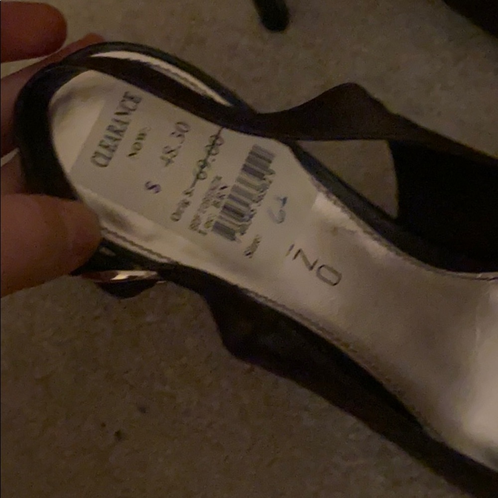 shoes - Picture 4 of 5